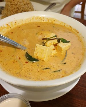 not much in there if ask for no bell peppers at The Vegan Joint in Woodland Hills