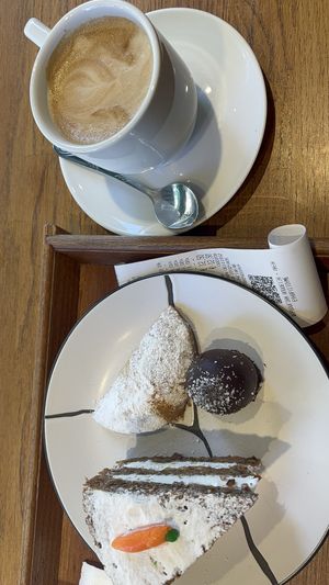   at Albeta Mediterranean Bakery in Thessaloniki