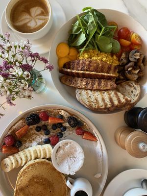 Pancakes and the Big Breakfast!!!! OMG love both!  #Veganuary at Planet Terra in Dubai