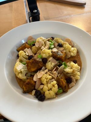 Salada de couve flor at Eatsy in Florianopolis