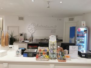  at Gelatarium in Florence