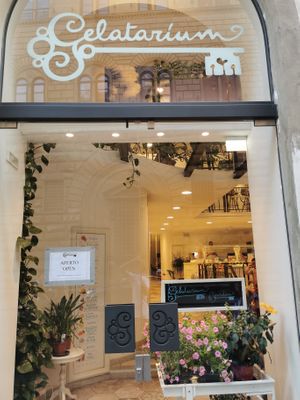 Entrance at Gelatarium in Florence