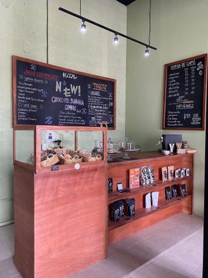 Cafe bar, smoothies and cold pressed juices  #Veganuary at #LOCAL Mercado Gourmet in Merida