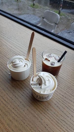 Vegan soft serve and coffee #Veganuary at St. Oberholz in Berlin