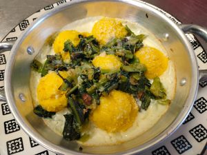 Gnocchi di zucca alla romana, fonduta di Stracchino all'Antica, catalogna e uvetta saltati at Simago in Osio Sopra