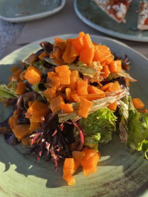 Amazing salad. Falvour explosian.   at Les Escales in Sant Cugat Del Valles