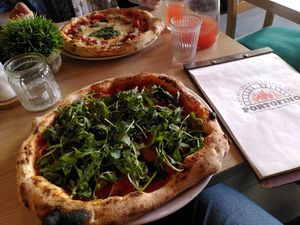 Ortolana Vegan, Italiana (vegetarisch) im Hintergrund at Pizzeria Portofino in Lübeck in Luebeck