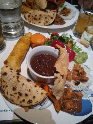 piatto unico messicano vegano con tempeh at Arbusto in Faenza