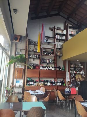 Il soppalco e la libreria at Arbusto in Faenza