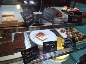Sugar-free and vegan tiramisu, raw vegan tartes and 'pralines' at Energetic Life  in Stuttgart