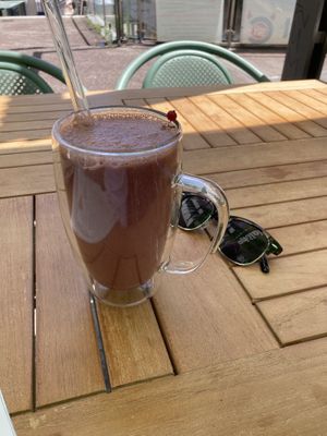 Pink(ish)-Healthy-Glow-Smoothie with extra hemp protein   at Energetic Life  in Stuttgart