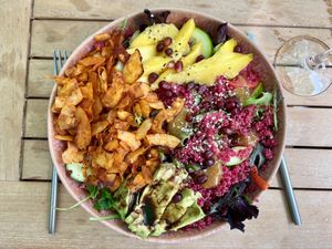 pink quinoa bowl  at Energetic Life  in Stuttgart