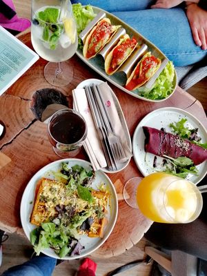 Pumpkin cheese (vegan) waffle, falafel wrap and jackfruit taccos at Energetic Life  in Stuttgart