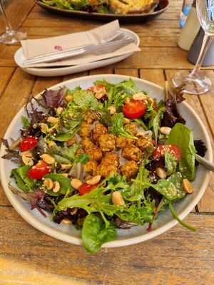 Zero Calorie Noodle Salad w/ Tempeh at Energetic Life  in Stuttgart