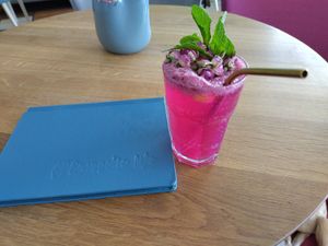 Hausgemachte Limonade "Dragonfruit-Rosenwasser" at Energetic Life  in Stuttgart