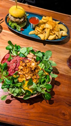 Coconut Bacon Mango Bowl + Ayurvedic Burger  at Energetic Life  in Stuttgart
