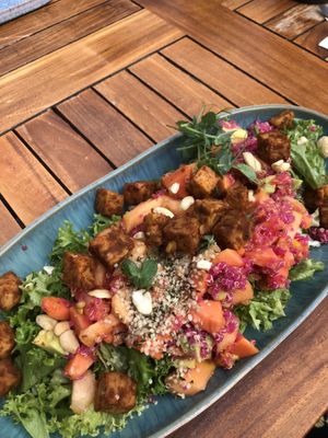 Papaya tempeh quinoa salad 🥗   at Energetic Life  in Stuttgart