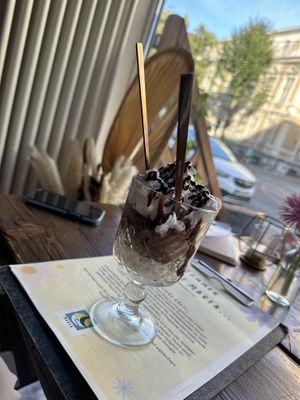 Eisbecher Schoko-Nuss  at Marea in Rostock