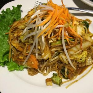 Vegetable Pad Thai (ask for no egg!!!) at De Siam Thai Restaurant in Whitby