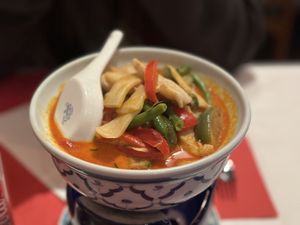 Curry mit Poulet  at Zhong Hua in Zurich