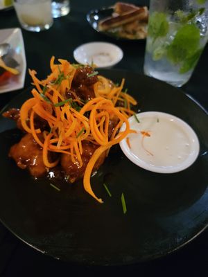 Firecracker Cauliflower w vegan aioli at Roatan Oasis in Roatan