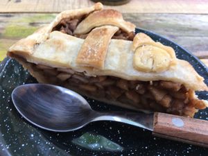 Apple pie! 😋  at Planeta Veggie in La Paz