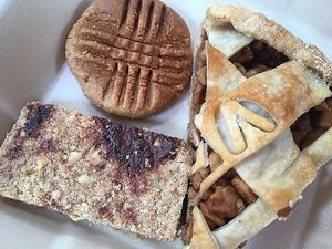 Vegan delectables! Note the “V” stamped into the pie crust. ❤️  at Planeta Veggie in La Paz