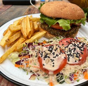 Gaia Burger   at Planeta Veggie in La Paz