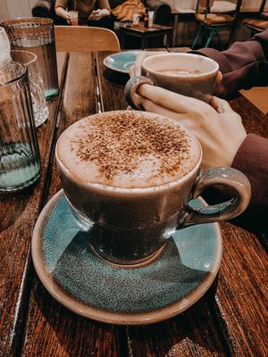 Hot chocolate at Cinnamon & Co in West End