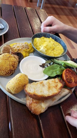 Tofu scramble at Cinnamon & Co in West End