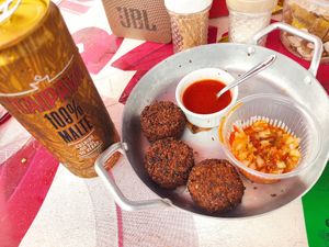 Falafel de feijão fradinho 😋 #Veganuary at Caiçara's in Caraguatatuba