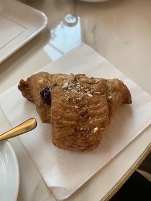   at Linda Chirico Ofelè in Porto Ceresio