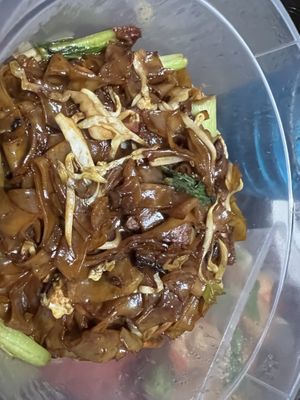 Friend kway teow6/10 no wok hei  at Superior Green Vegetarian 御素缘 in Northeast Singapore