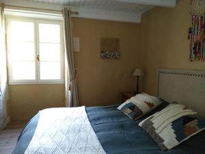 The Klimpt suite at Moulin de la Cueille in Romagne