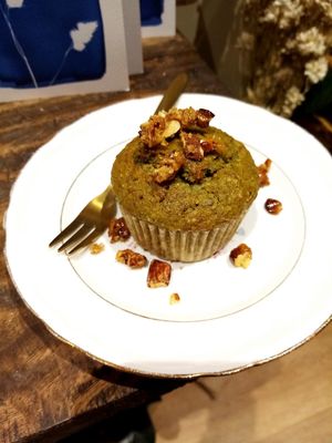 Vegan muffin with matcha tea and almond at La Végétalerie - concept store végétal in Saint-brieuc