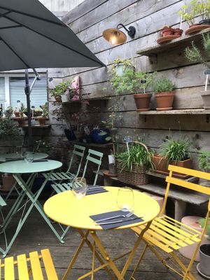 lovely outside seating area   at La Végétalerie - concept store végétal in Saint-brieuc