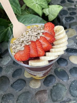 Açai with strawberry & banana #Veganuary at Oakberry in Noosa Heads