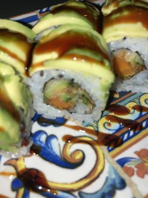 Veggie uramakie con tempura   at Chemona in San Donato Milanese