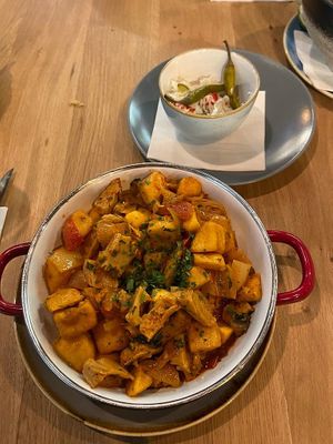 Gebratenes Brasov mit Soja Nuggets und Weißkraut  at Vegan Garden Budapest in Budapest