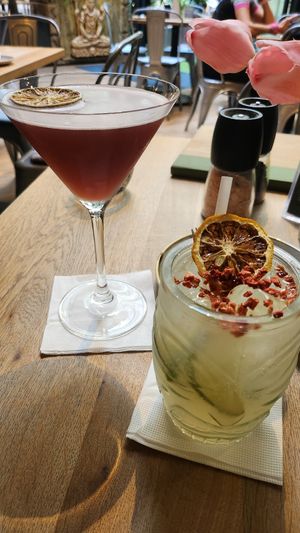 Cosmopolitan and Moscow Mule at Vegan Garden Budapest in Budapest