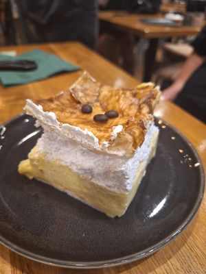 Cremes at Vegan Garden Budapest in Budapest