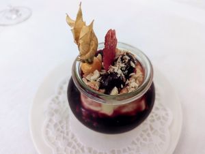 In Glas Geschichtetes von Vanille, Amarenakirschen und Nüssen...  at Schlossrestaurant Habsburg  in Habsburg