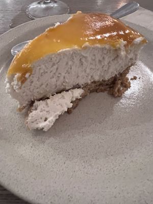 Cheesecake mangue 🥭 incroyable 😻   at daTerra in Faro