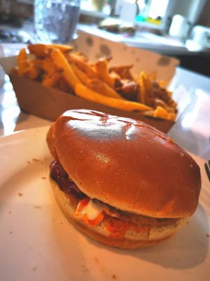 Ranch burger 🌱🌱🌱💚 at V Street Kitchen in Cleethorpes