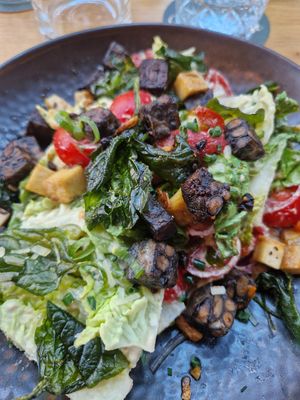 Salade tempe at Ox&Ehrlich in Lermoos