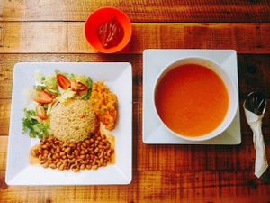 Un Placer Natural at Govinda's in Santa Marta