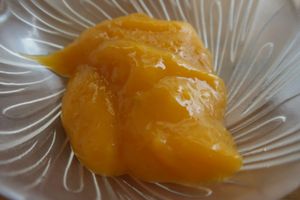 Lunch menu dessert "mango cream" at Govinda's in Santa Marta