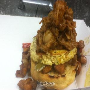 jaquier de lait benedict

bbq jackfruit, grilled tofu, potato hash on top of a sweet potato daiya chedder rosemary biscuit at O! Vegasm in New Orleans