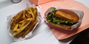  at Bun Burgers in Milan