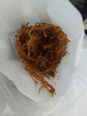 Enoki mushroom at Gugu Shushu - 菇菇薯薯全素炸物店  in Tainan